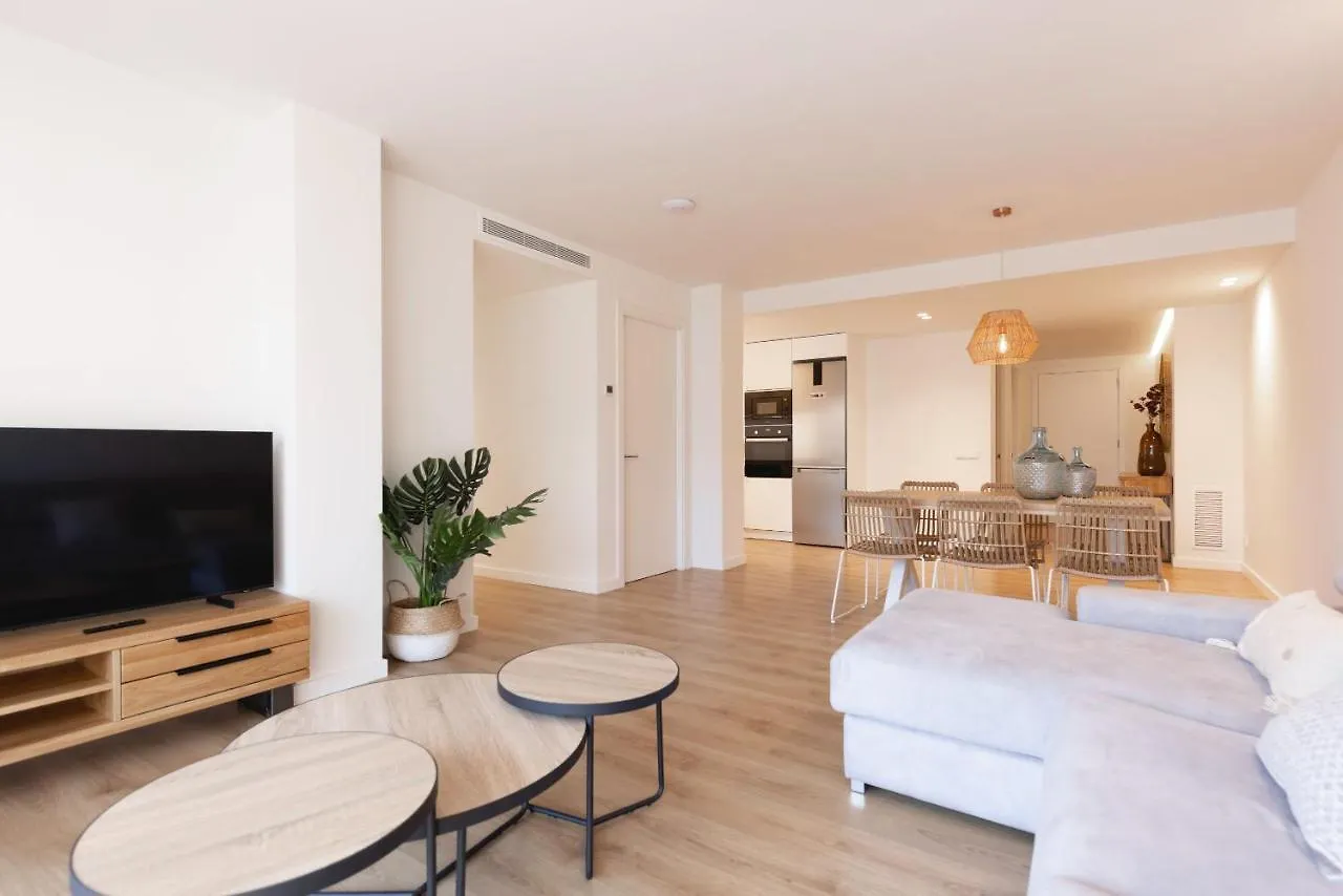 Apartment Bravissimo Falco, 3 Bedrooms And Balcony Girona
