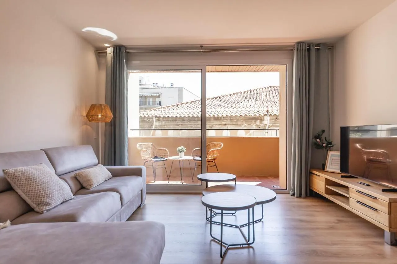 Bravissimo Falco, 3 Bedrooms And Balcony Girona