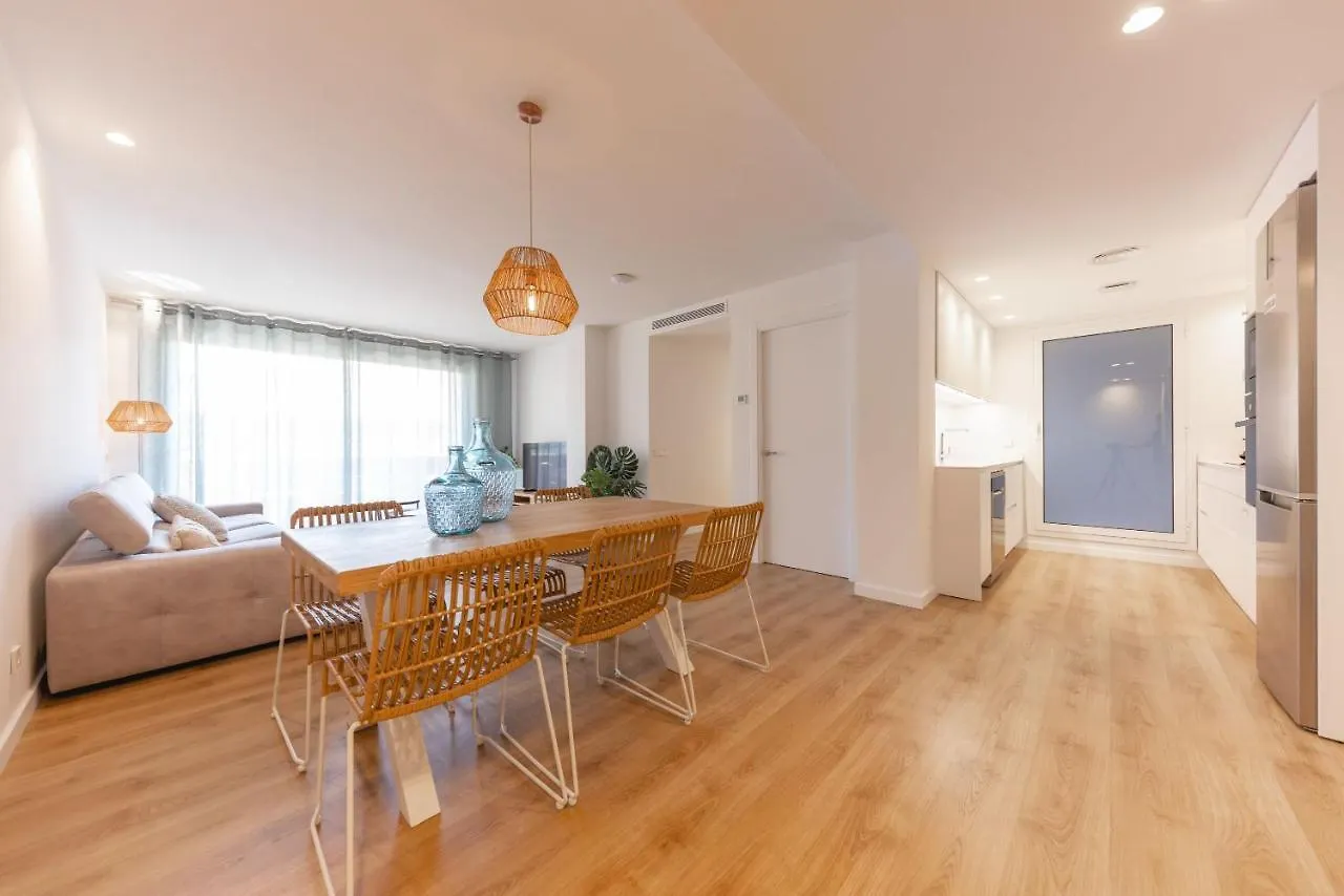 アパート Bravissimo Falco, 3 Bedrooms And Balcony ジローナ